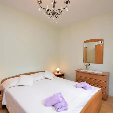 Апартаменты Kivi Valbandon